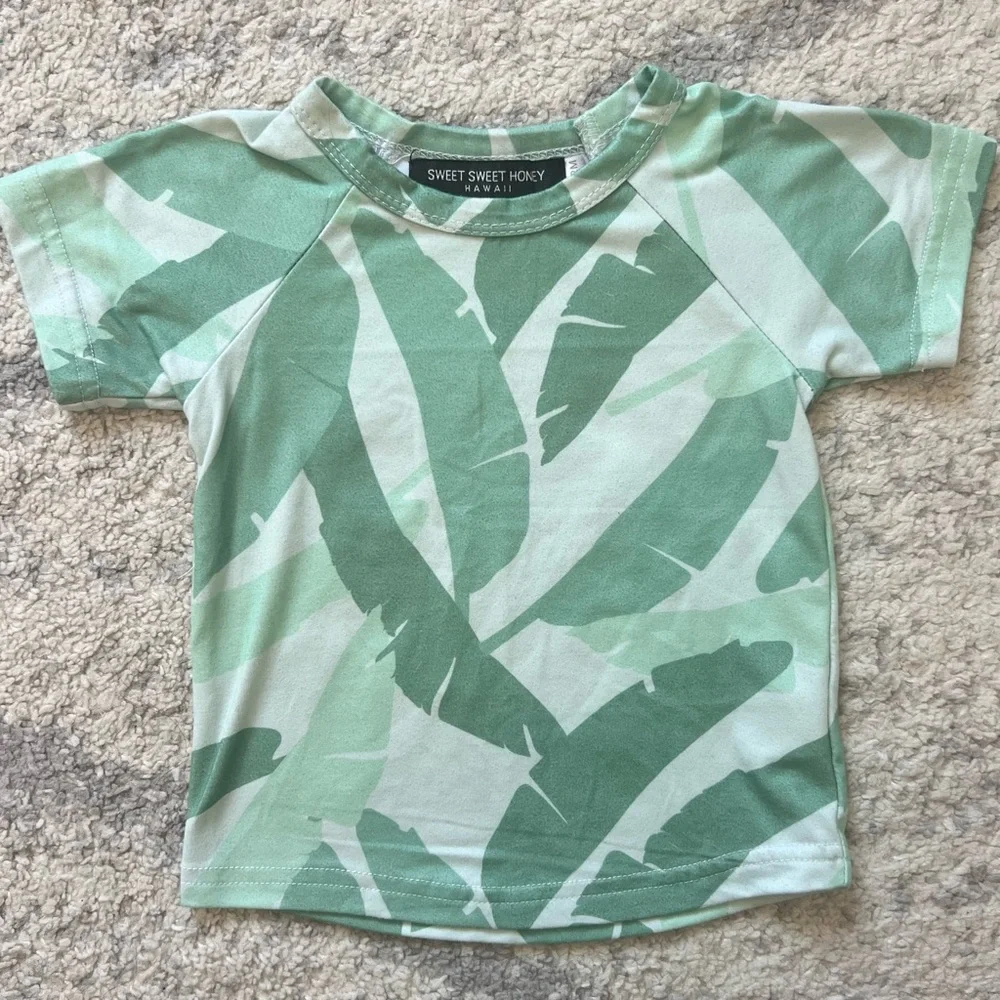 Sweet Sweet Honey Hawaii Kids Green Monstera Short Sleeve and Pants Pajama Set - Picture 2 of 6